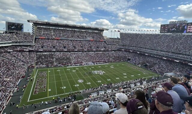largest stadium in USA