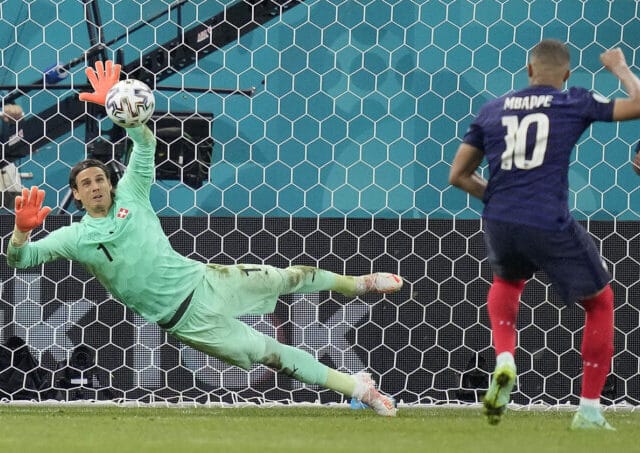 best goalkeepers in the world